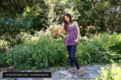 normal_010 - Victoria Justice - Photoshoot 010 - Kathleen Kamphausen