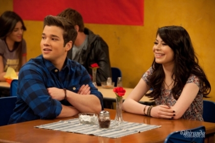 hh - iCarly - Episode Stills - iOpen a Restaurant