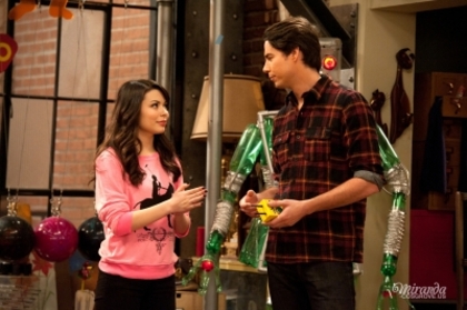 normal_005 - iCarly - Episode Stills - iOpen a Restaurant