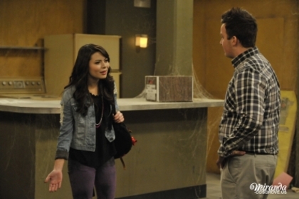 normal_023 - iCarly - Episode Stills - iOpen a Restaurant