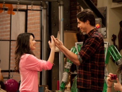 normal_030 - iCarly - Episode Stills - iOpen a Restaurant