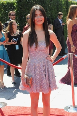 normal_006 - Miranda Cosgrove - 2010 Creative Arts Emmy Awards