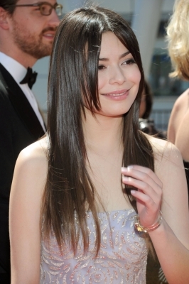 normal_008 - Miranda Cosgrove - 2010 Creative Arts Emmy Awards