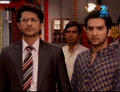 542283_321423157911528_103958716324641_774034_311641839_n - xxPavitra Rishta-Suflete Perechexx