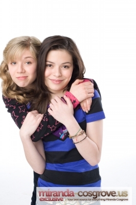 normal_001 - iCarly - Season 2 Promos