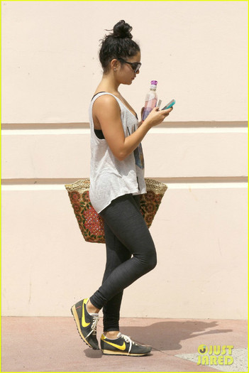 vanessa-hudgens-left-heart-in-indio-03 - Vanessa Hudgens I Left My Heart in Indio