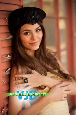 normal_JusticeJM0741 - Victoria Justice - Photoshoot 012 - Uknown Photoshoot