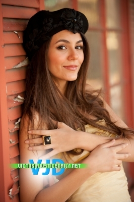 normal_JusticeJM0743 - Victoria Justice - Photoshoot 012 - Uknown Photoshoot