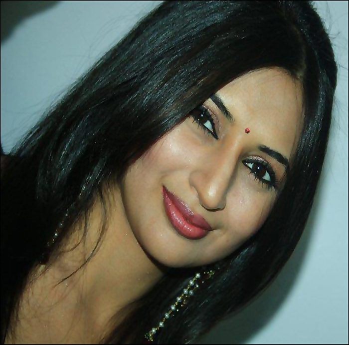 ` Divya - xq -       Divyanka Tripathi - xq