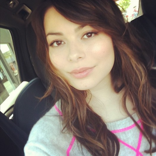 482036_10150942692824007_1378005900_n - Miranda Cosgrove - Instragrams Photos - from FaceBook