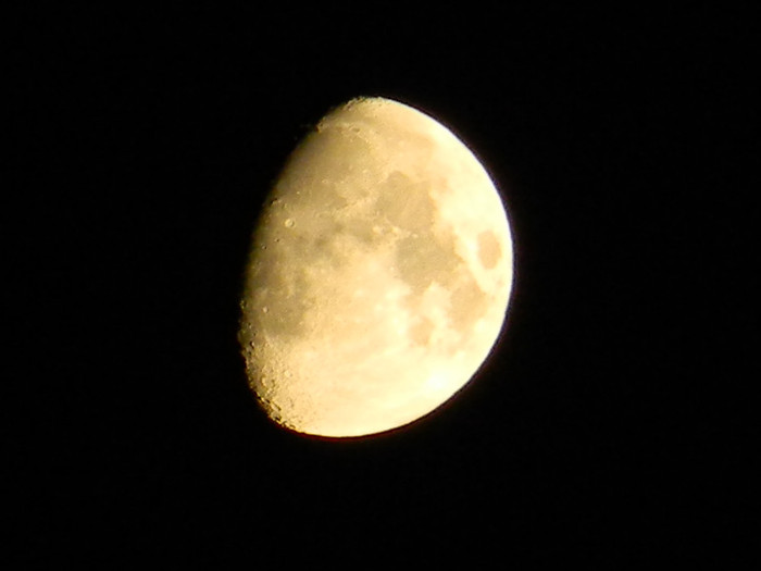 DSCN2438 - Luna - asa cum o vad eu- iulie 2012