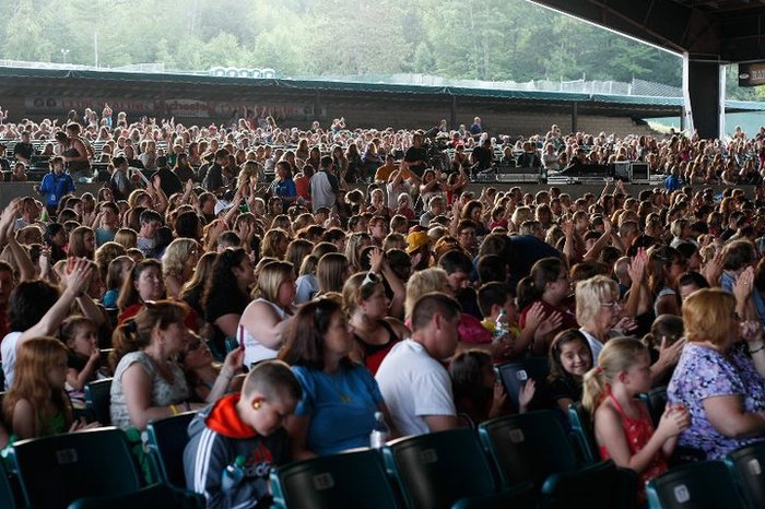 282664_10150244006444007_7368218_n