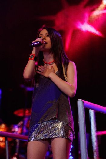 284724_10150244006679007_1565057_n