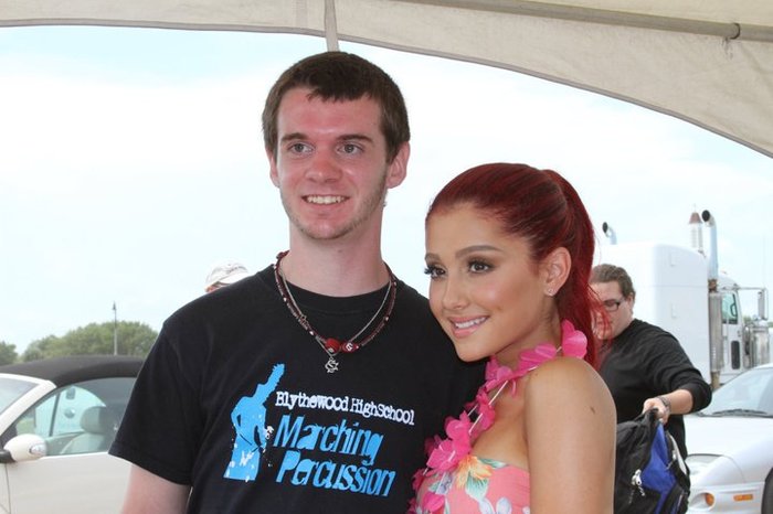 246865_10150198259311027_5720878_n - Ariana Grande - Myrtle Beach Meet and Greet