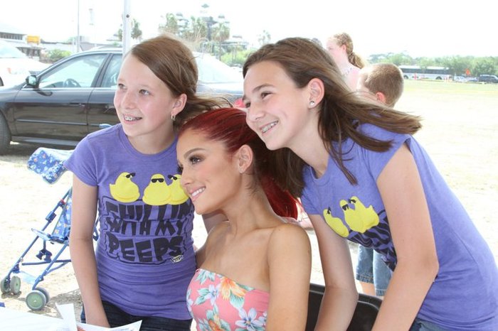 248919_10150198250546027_3643920_n - Ariana Grande - Myrtle Beach Meet and Greet