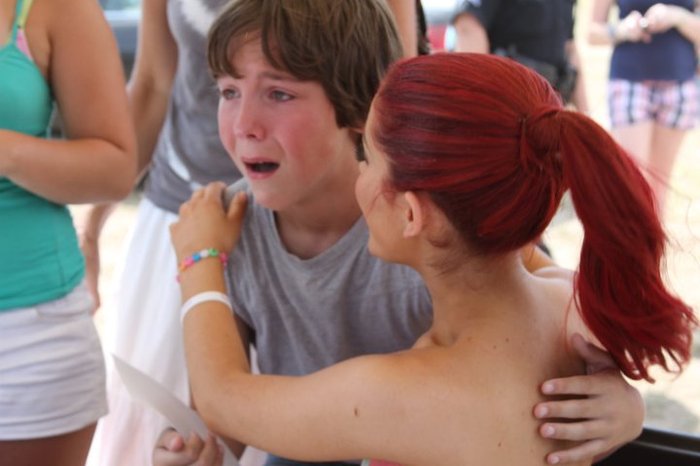 250062_10150198251621027_4196441_n - Ariana Grande - Myrtle Beach Meet and Greet