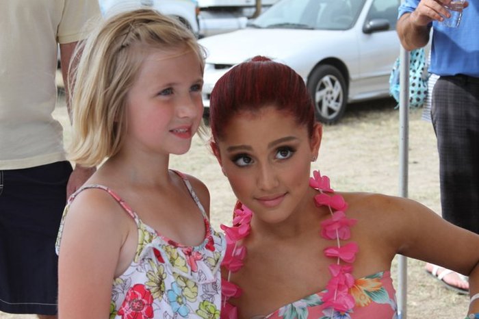 253181_10150198261501027_857102_n - Ariana Grande - Myrtle Beach Meet and Greet