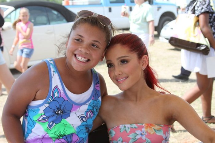 253844_10150198245916027_5450645_n - Ariana Grande - Myrtle Beach Meet and Greet