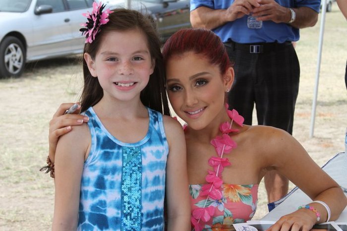 254117_10150198262706027_5845428_n - Ariana Grande - Myrtle Beach Meet and Greet