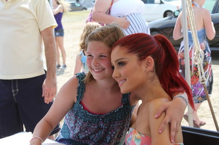 254393_10150198248576027_6866881_n - Ariana Grande - Myrtle Beach Meet and Greet