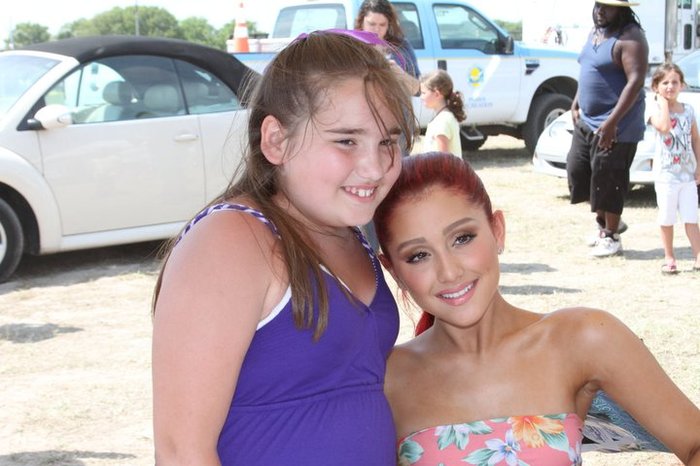 254474_10150198245121027_6230103_n - Ariana Grande - Myrtle Beach Meet and Greet