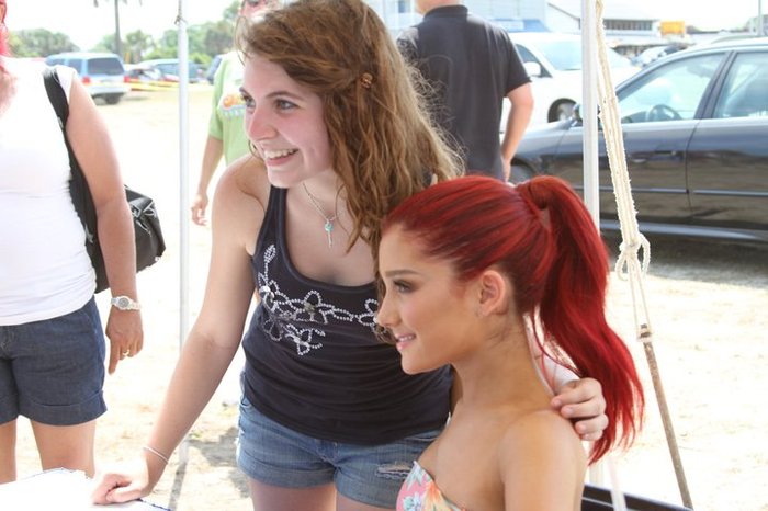 255678_10150198247106027_8087498_n - Ariana Grande - Myrtle Beach Meet and Greet