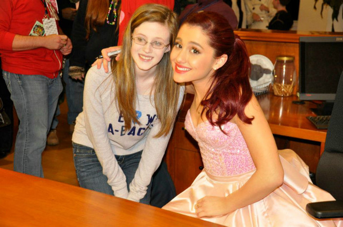 382798_10150454554256027_651943643_n - Ariana Grande - Hershey Park