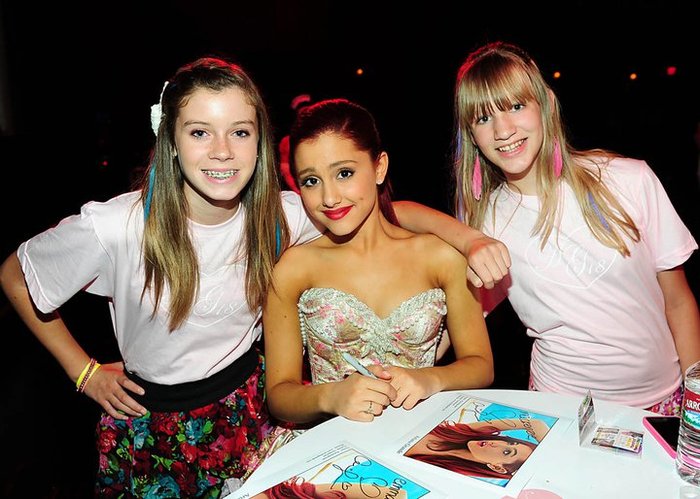 263116_10150230421841027_559435_n - Ariana Grande - Birthday Meet and Greet