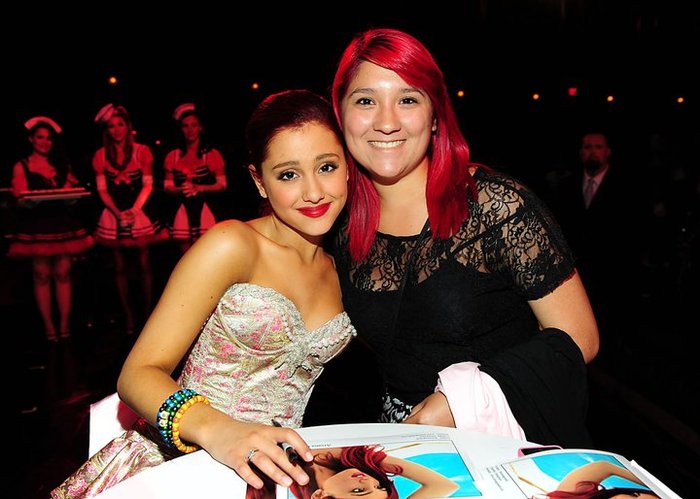 264013_10150230422781027_254433_n - Ariana Grande - Birthday Meet and Greet