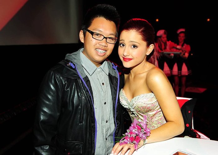 264206_10150230422911027_4870200_n - Ariana Grande - Birthday Meet and Greet