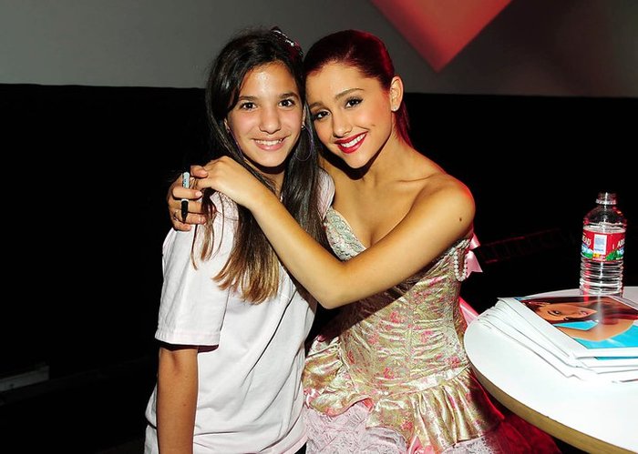 267569_10150230421316027_6704345_n - Ariana Grande - Birthday Meet and Greet