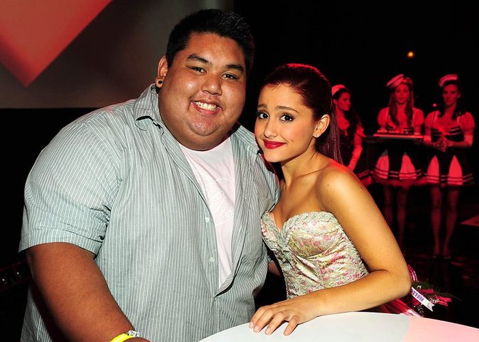 267921_10150230422401027_7654712_n - Ariana Grande - Birthday Meet and Greet