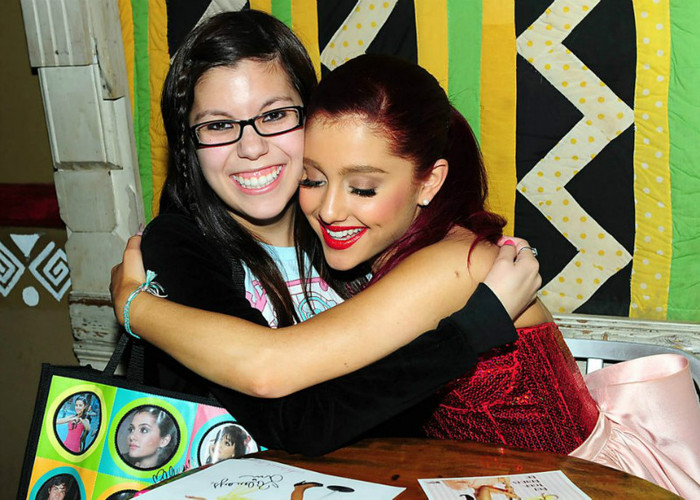 395389_10150572178691027_1505335254_n - Ariana Grande - Another  Meet and Greet with her fans