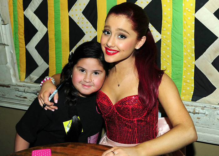 396274_10150572172901027_1513874945_n - Ariana Grande - Another  Meet and Greet with her fans