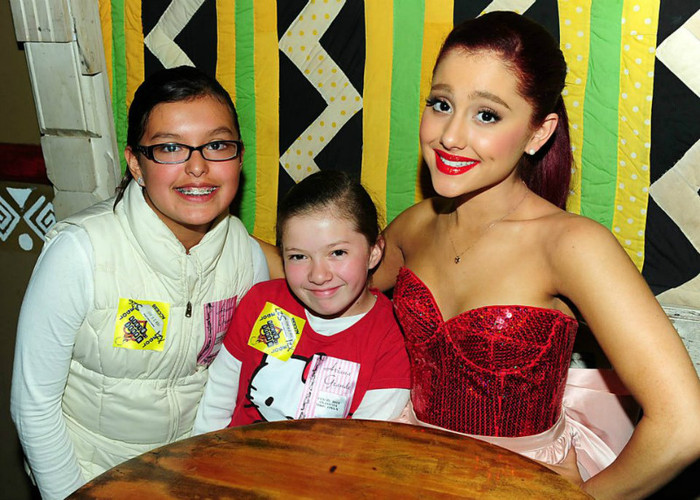 403221_10150572159546027_558302424_n - Ariana Grande - Another  Meet and Greet with her fans