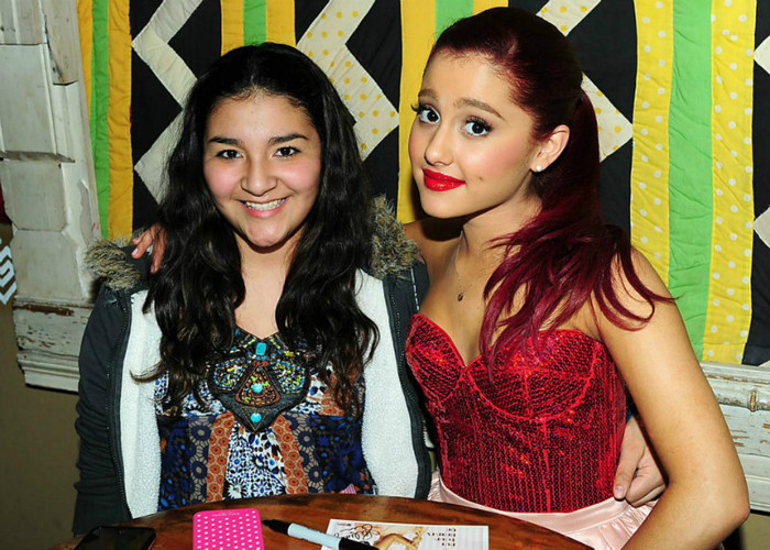 408848_10150572175691027_1772781018_n - Ariana Grande - Another  Meet and Greet with her fans