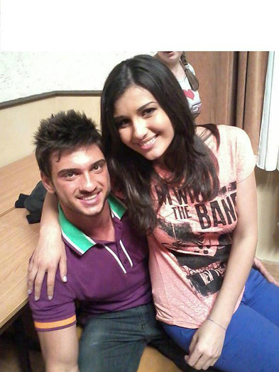 249031_312538702165961_912559345_n