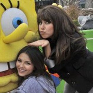 540587_398970540125301_262198363_n - Daniella Monet - Facebook Profile Pictures