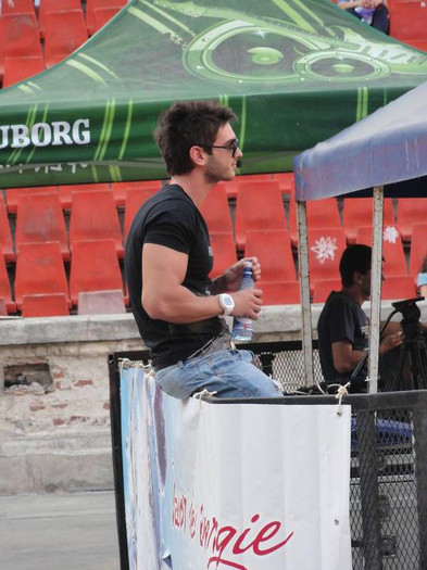 29354920936151579678710