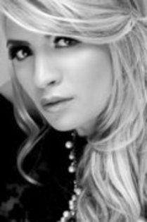 75268615_RVIQXND - Adelina Boie