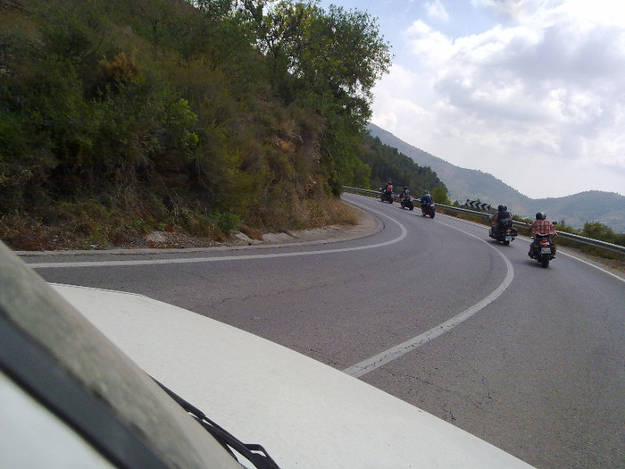 .....si ei - A3 in fuga masini-cer si pamant
