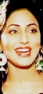 85pyK - HINA KHAN-2012