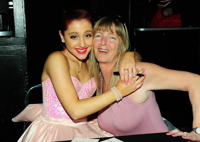418120_10150561169116027_437869590_n - Ariana Grande - Roxy Theatre