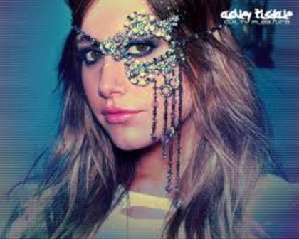 6858 - Ashley Tisdale