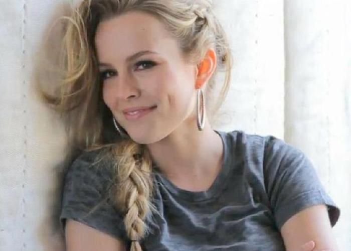 255282_305524986212415_101964649_n - Bridgit Mendler