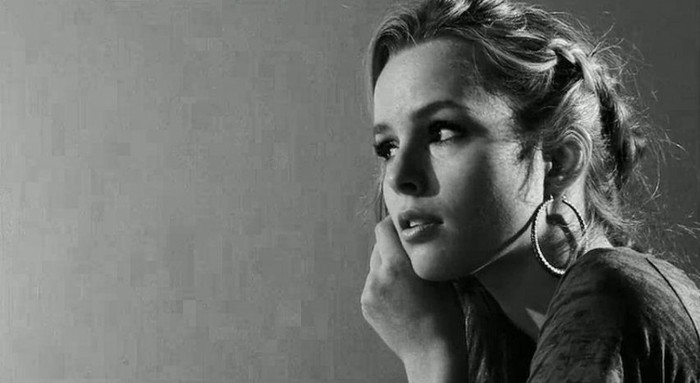 428958_305525096212404_1348327039_n - Bridgit Mendler