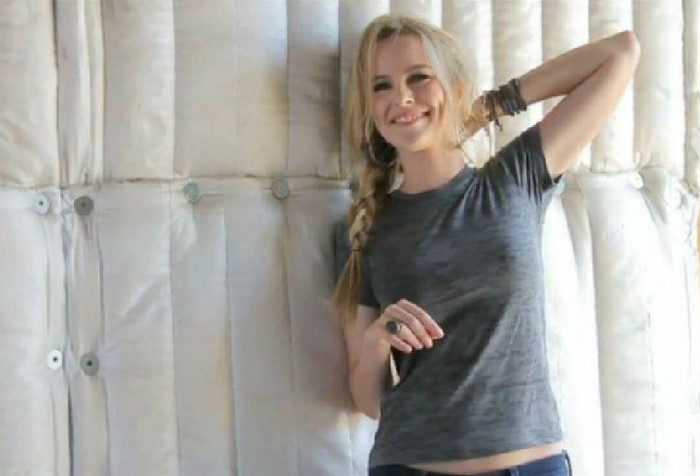 530164_305525012879079_963206767_n - Bridgit Mendler