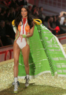 49364553_BEIDMWZIV - Adriana Lima
