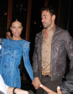 54258704_MMZRJST2 - Adriana Lima