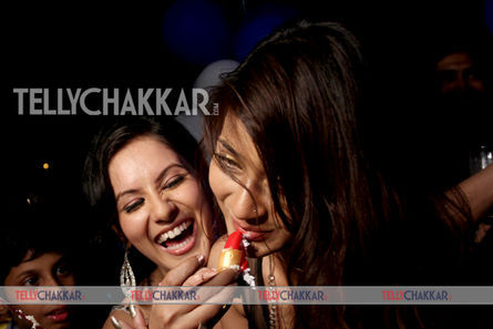 Sara Khan\'s BirthDay Bash (18) - Sara Khans BirthDay Bash - 2012